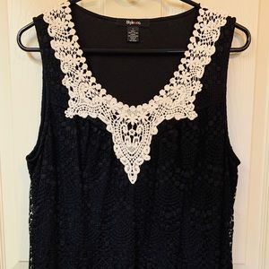 Large black/cream lace short dress